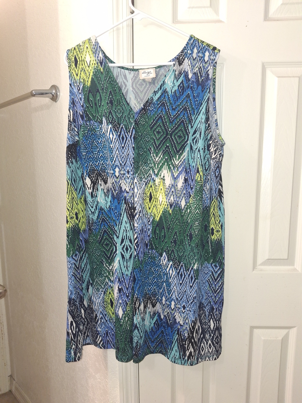 Beige by eci Blue Green Multicolor Sleeveless V-Neck Tunic